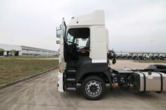 广汽日野 700系列重卡 420马力 4X2牵引车(高顶)(YC4180SH2PF5)