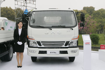 江淮 骏铃V6 143马力 4.235米单排栏板轻卡