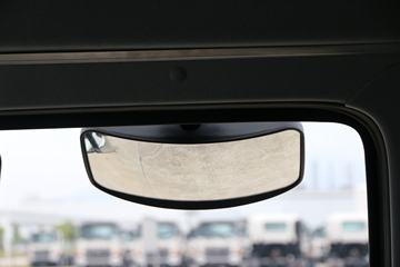 ������Ұ 700ϵ���ؿ� 265���� 4X2 9.72����ʽ�ػ���(�й�����)(YC5180XXYFH8JW5)ͼƬ