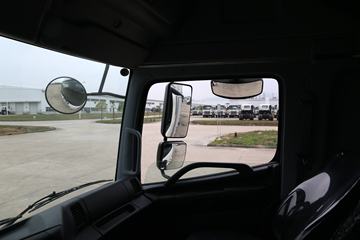 ������Ұ 700ϵ���ؿ� 265���� 4X2 9.72����ʽ�ػ���(�й�����)(YC5180XXYFH8JW5)ͼƬ