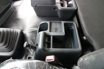 ������Ұ 700ϵ���ؿ� 265���� 4X2 9.72����ʽ�ػ���(�й�����)(YC5180XXYFH8JW5)ͼƬ