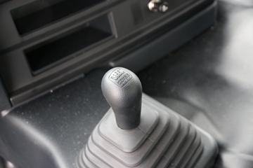 ������Ұ 700ϵ���ؿ� 265���� 4X2 9.72����ʽ�ػ���(�й�����)(YC5180XXYFH8JW5)ͼƬ