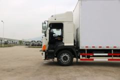 广汽日野 700系列重卡 265马力 4X2 9.72米厢式载货车(中国邮政)(YC5180XXYFH8JW5)