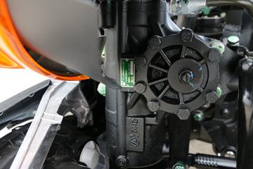 ������Ұ 700ϵ���ؿ� 265���� 4X2 9.72����ʽ�ػ���(�й�����)(YC5180XXYFH8JW5)ͼƬ