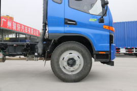 骏铃V9&nbsp;载货车外观                                                图片