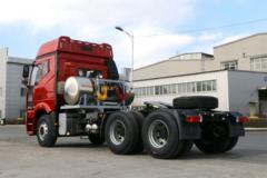 一汽解放 J6P重卡 375马力 6X4 LNG牵引车(CA4250P66T1A1E24M5)