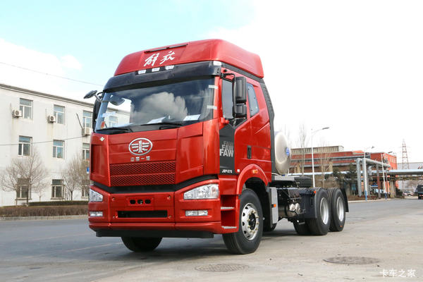 一汽解放 J6P重卡 375马力 6X4 LNG牵引车(CA4250P66T1A1E24M5)