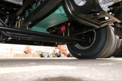 一汽解放 J6P重卡 375马力 6X4 LNG牵引车(CA4250P66T1A1E24M5)