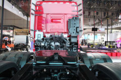 庆铃 五十铃巨咖 460马力 6X4牵引车(QL4250W2NCZ)
