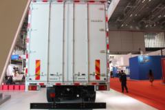 庆铃 五十铃巨咖 350马力 4X2 9.6米厢式载货车(QL5080XXYU1VDR)