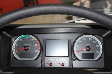 ���� ��ʮ��޿� 420���� 4X2ǣ����ͼƬ