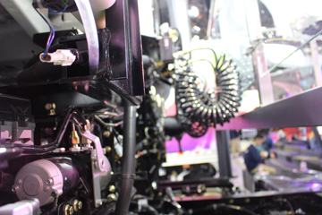 ���� ��ʮ��޿� 420���� 4X2ǣ����ͼƬ