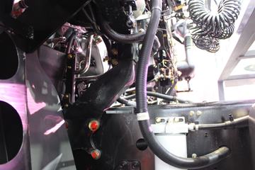 ���� ��ʮ��޿� 420���� 4X2ǣ����ͼƬ