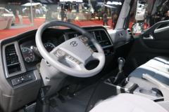 现代商用车(原四川现代) 盛图 129马力 4X2 冷藏车