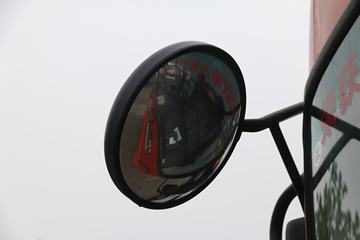 ���� ������D12�п� 190���� 4X2 9.85����ʽ�ػ���ͼƬ