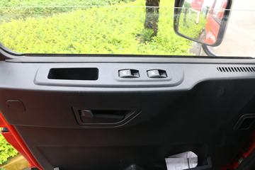 ���� ������D12�п� 190���� 4X2 9.85����ʽ�ػ���ͼƬ