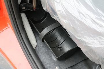 ���� ������D12�п� 190���� 4X2 9.85����ʽ�ػ���ͼƬ