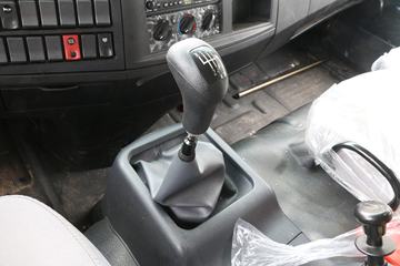 ���� ������D12�п� 190���� 4X2 9.85����ʽ�ػ���ͼƬ