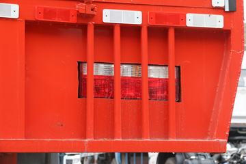 ���� ������D12�п� 190���� 4X2 9.85����ʽ�ػ���ͼƬ