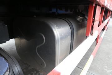 ���� ������D12�п� 190���� 4X2 9.85����ʽ�ػ���ͼƬ