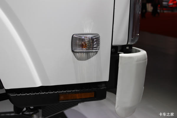 购五十铃KV600载货车 享高达1.88万优惠