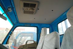 一汽通用 小解放 120马力 4X2 4.7米排半栏板载货车(CA1051K26L4R5-3)