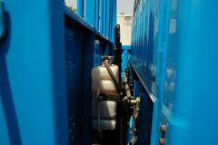 一汽通用 小解放 120马力 4X2 4.7米排半栏板载货车(CA1051K26L4R5-3)