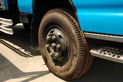 一汽通用 小解放 120马力 4X2 4.7米排半栏板载货车(CA1051K26L4R5-3)