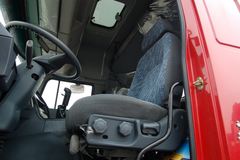 华菱重卡 336马力 6X4 牵引车(高顶双卧铺)(HN4250P33C2M3) 华菱重卡 336马力 6X4 牵引车(高顶双卧铺)(HN4250P33C2M3)