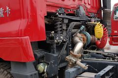 华菱重卡 336马力 6X4 牵引车(高顶双卧铺)(HN4250P33C2M3) 华菱重卡 336马力 6X4 牵引车(高顶双卧铺)(HN4250P33C2M3)