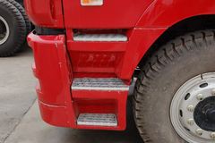 华菱重卡 336马力 6X4 牵引车(高顶双卧铺)(HN4250P33C2M3) 华菱重卡 336马力 6X4 牵引车(高顶双卧铺)(HN4250P33C2M3)