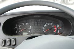 华菱重卡 290马力 4X2 牵引车(高顶双卧铺)(HN4180P35C4M3)