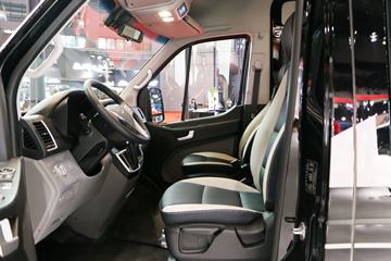 2017�� �Ĵ��ִ� SOLATI 170���� 15�� �Զ�MPVͼƬ