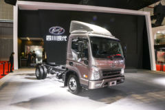 现代商用车 盛图H1 129马力 4.17米单排栏板轻卡底盘(CHM1041GDC33V)