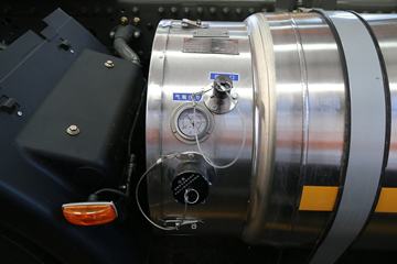 �й����� HOWO T7H �ؿ� 430���� 6X4 LNGǣ����ͼƬ