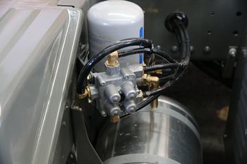 �й����� HOWO T7H �ؿ� 430���� 6X4 LNGǣ����ͼƬ