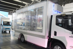 跃进 超越C300 125马力 4X2 冷藏车(NJ5042XLCZFDCMZ)