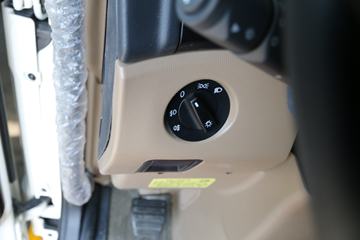 �й����� HOWO T5G�ؿ� 280���� 4X2 9.6����ʽ�ػ���(ZZ5187XXYN711GE1H)ͼƬ