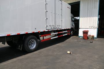 �й����� HOWO T5G�ؿ� 280���� 4X2 9.6����ʽ�ػ���(ZZ5187XXYN711GE1H)ͼƬ