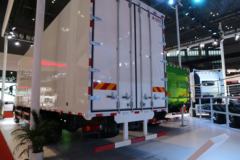中国重汽 HOWO T5G重卡 280马力 4X2 9.6米厢式载货车(ZZ5187XXYN711GE1H)