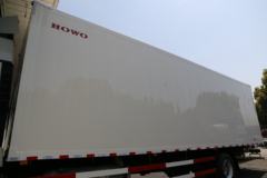 中国重汽 HOWO T5G重卡 280马力 4X2 9.6米厢式载货车(ZZ5187XXYN711GE1H)