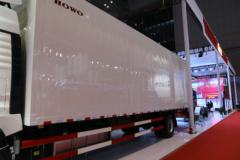 中国重汽 HOWO T5G重卡 280马力 4X2 9.6米厢式载货车(ZZ5187XXYN711GE1H)