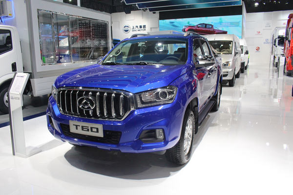 上汽大通 T60 2020款 先锋版 2.0T柴油 163马力 手动四驱高底盘 小双排皮卡(国六)