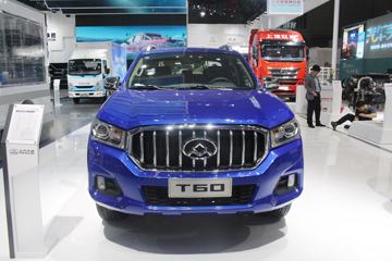 上汽大通 T60 2017款 精英型 2.0T汽油 224马力 四驱高底盘 小双排皮卡(6AT)