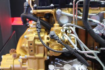 福特JX6D13系列&nbsp;发动机外观                                                图片