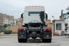 中国重汽 豪瀚J7G重卡 360马力 6X4牵引车(ZZ4255N3246E1)