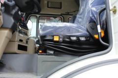 中国重汽 豪瀚J7G重卡 360马力 6X4牵引车(ZZ4255N3246E1)