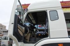 中国重汽 豪瀚J7G重卡 360马力 6X4牵引车(ZZ4255N3246E1)