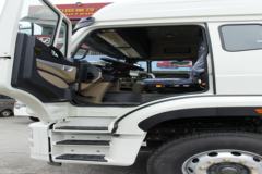 中国重汽 豪瀚J7G重卡 360马力 6X4牵引车(ZZ4255N3246E1)