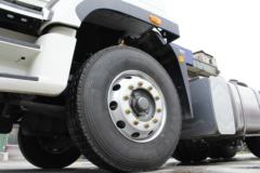 中国重汽 豪瀚J7G重卡 360马力 6X4牵引车(ZZ4255N3246E1)